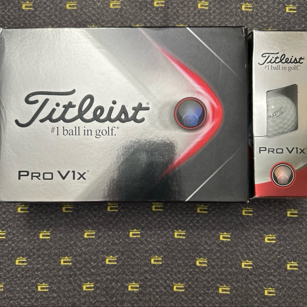“Big” Dozen (15) Titleist Pro v1x Golf Balls in Mint to Near Mint Condition.